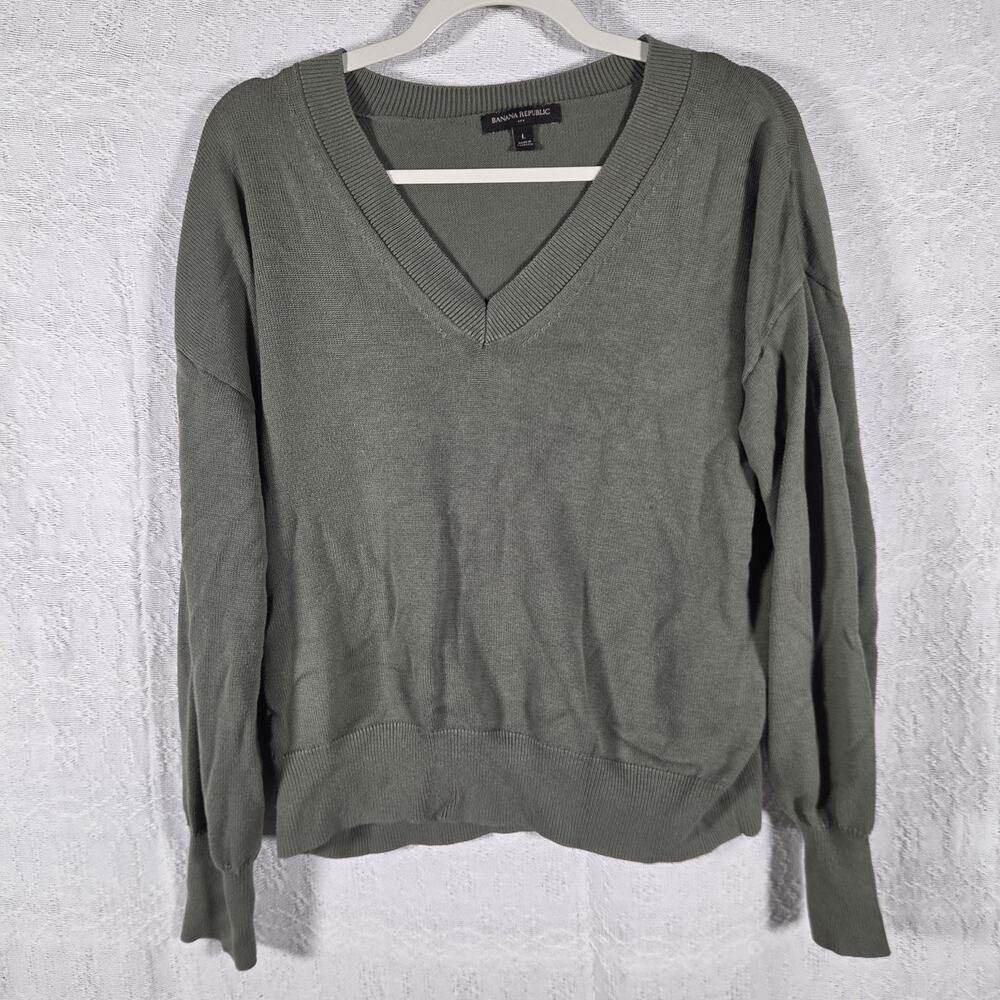 Banana Republic Women's‎ V-Neck Sweater Olive Green Lightweight Knit Size Large